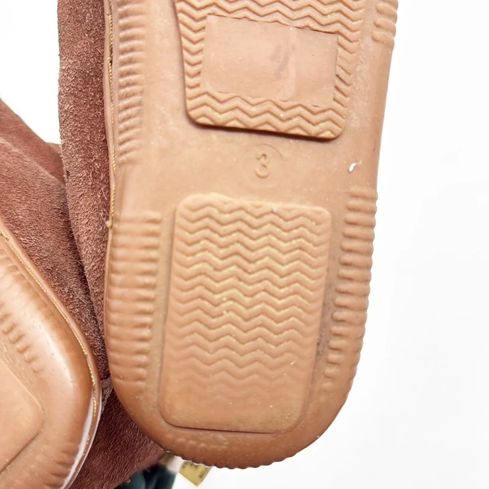 RJ’s Fuzzies by Cloud Nine Kids Hard Sole Shearling suede Slippers size 3 Tan